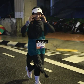 Runner Photo 7907299