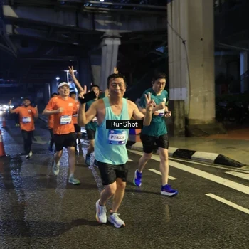 Runner Photo 7907332