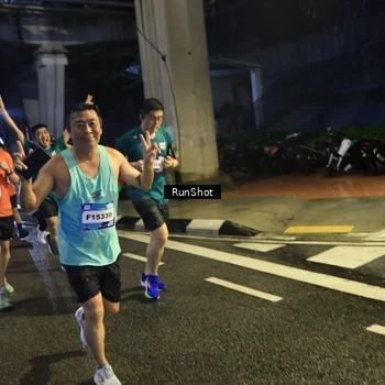 Runner Photo 7907339