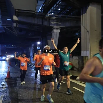 Runner Photo 7907340