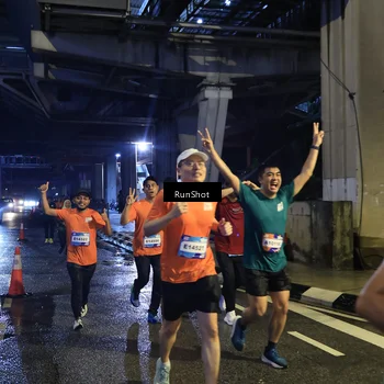 Runner Photo 7907343
