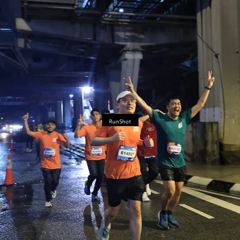 Runner Photo 7907346