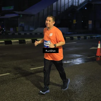 Runner Photo 7907350