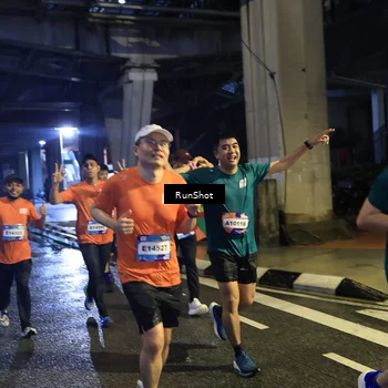 Runner Photo 7907352
