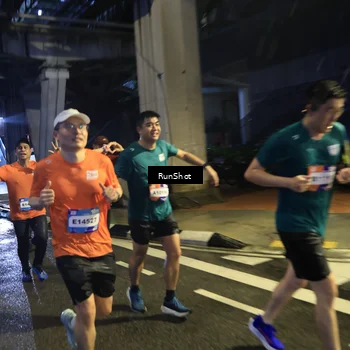 Runner Photo 7907354