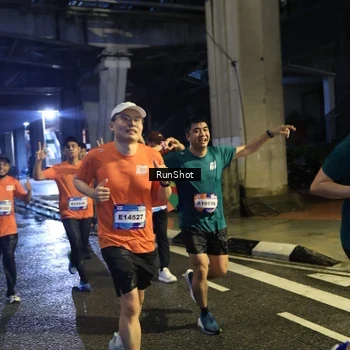 Runner Photo 7907355