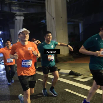 Runner Photo 7907358