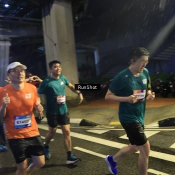 Runner Photo 7907359
