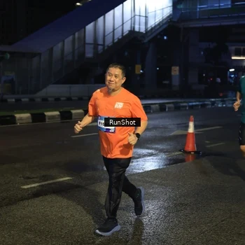 Runner Photo 7907361