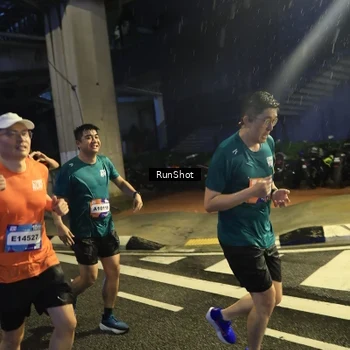 Runner Photo 7907364