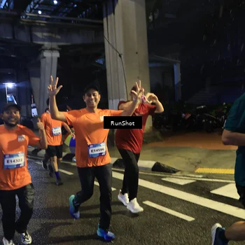 Runner Photo 7907377