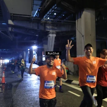 Runner Photo 7907381