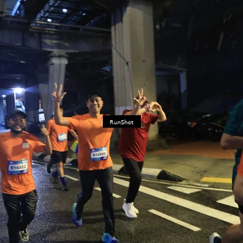 Runner Photo 7907384