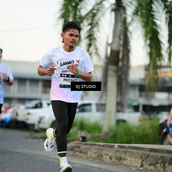 Runner Photo 7907394