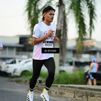 Runner Photo 7907411