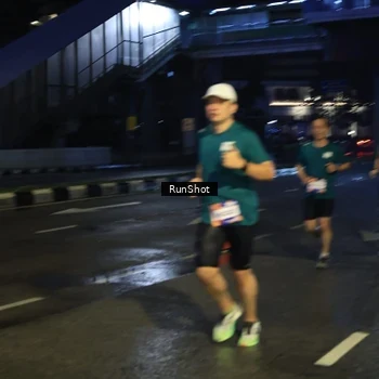 Runner Photo 7907439