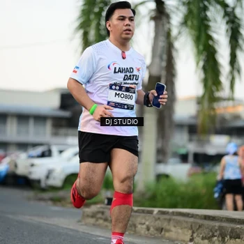 Runner Photo 7907443