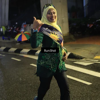 Runner Photo 7907477