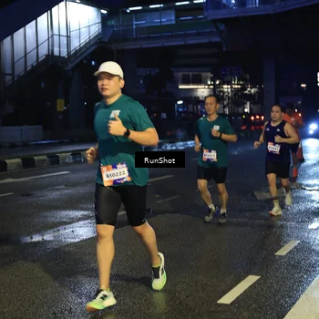 Runner Photo 7907489