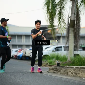 Runner Photo 7907493