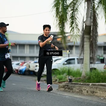 Runner Photo 7907498