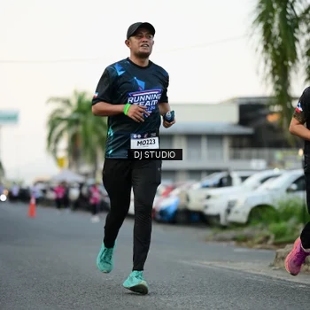 Runner Photo 7907515
