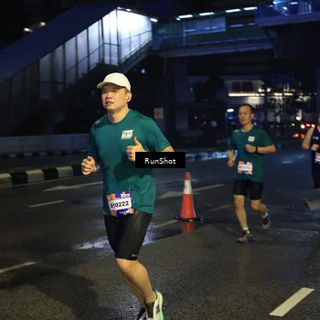 Runner Photo 7907544