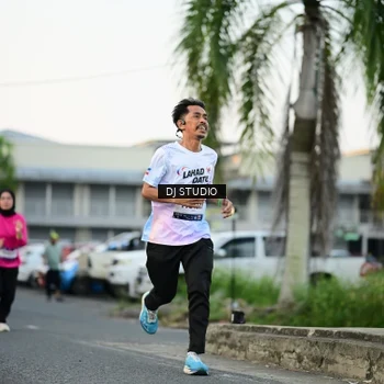 Runner Photo 7907599