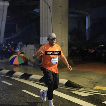 Runner Photo 7907606