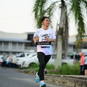 Runner Photo 7907614