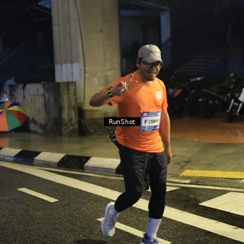 Runner Photo 7907630