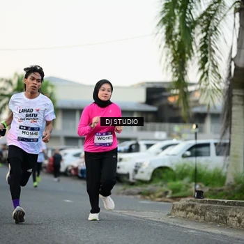 Runner Photo 7907631