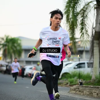Runner Photo 7907636