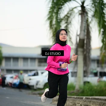 Runner Photo 7907639