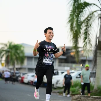 Runner Photo 7907680