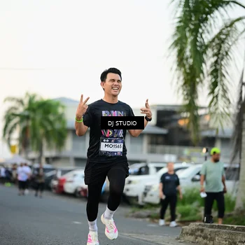 Runner Photo 7907681