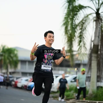 Runner Photo 7907682