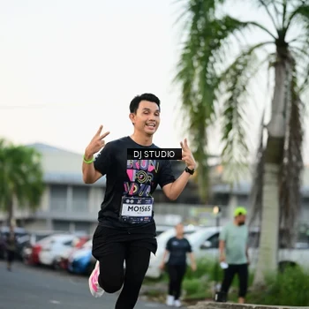 Runner Photo 7907688