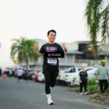 Runner Photo 7907690