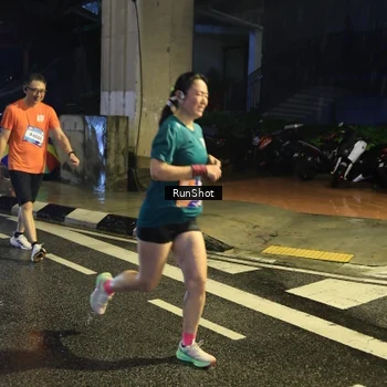 Runner Photo 7907691