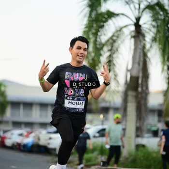 Runner Photo 7907695