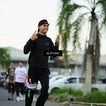 Runner Photo 7907709
