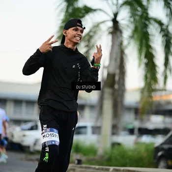 Runner Photo 7907719