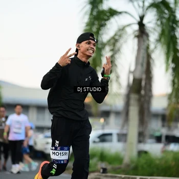 Runner Photo 7907724