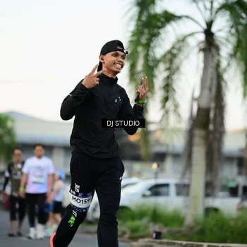 Runner Photo 7907733