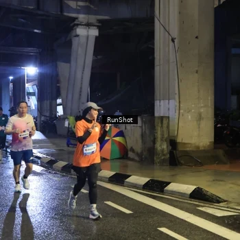 Runner Photo 7907752