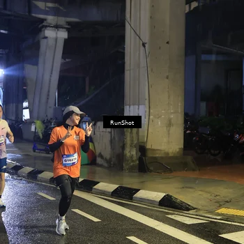 Runner Photo 7907772