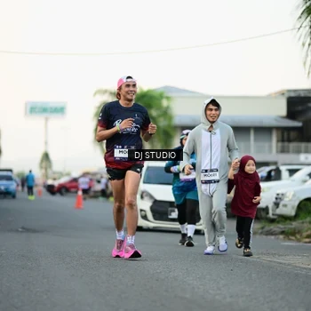 Runner Photo 7907798