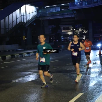 Runner Photo 7907804