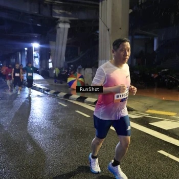 Runner Photo 7907816